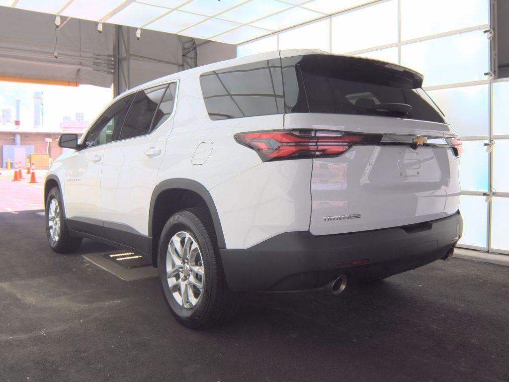 2023 Chevrolet Traverse LS photo 4