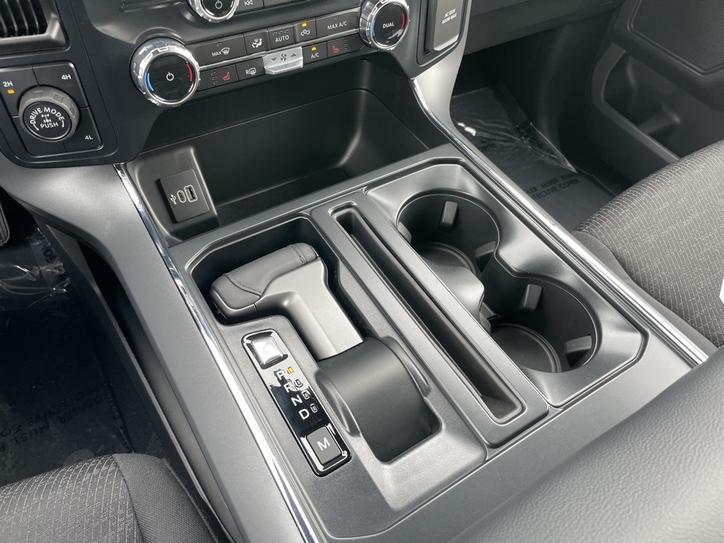 2025 Ford F-150 XLT photo 14