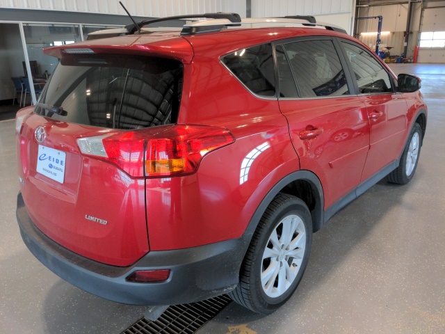 2015 Toyota RAV4 Limited photo 7