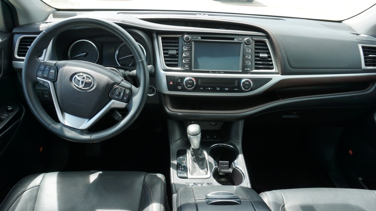 2016 Toyota Highlander Base Hybrid photo 18