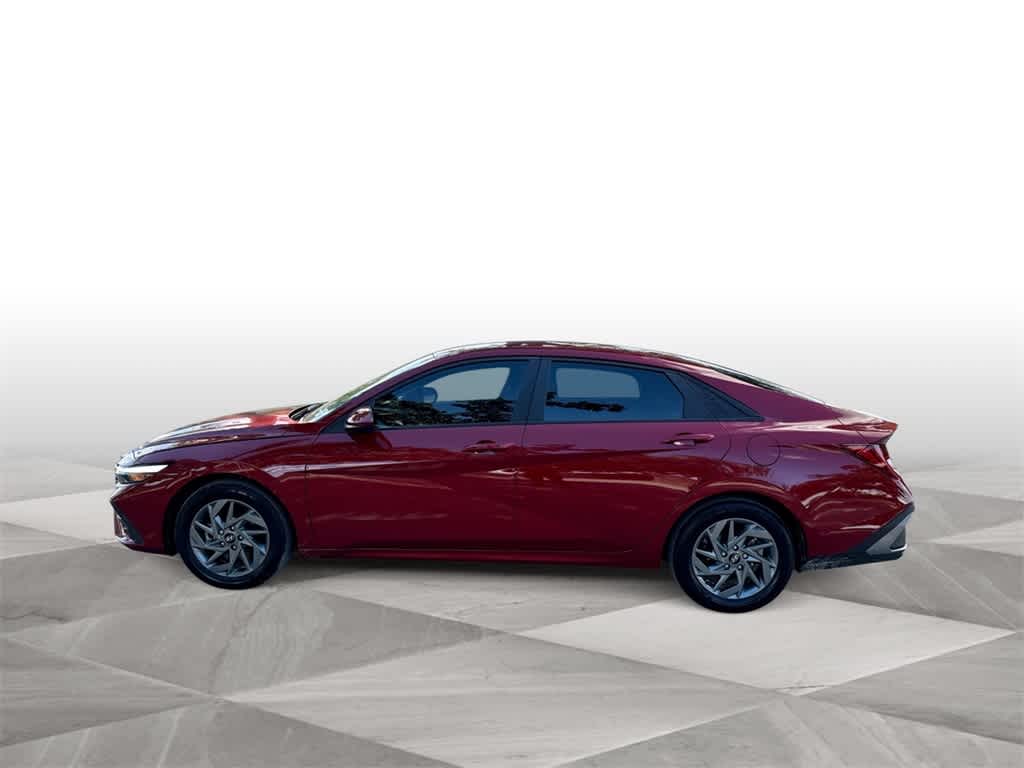 2024 Hyundai Elantra Hybrid Blue photo 4