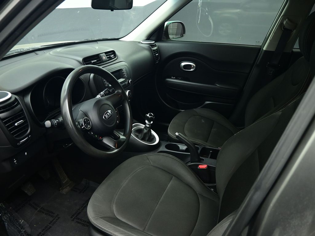 2015 Kia Soul Base photo 14