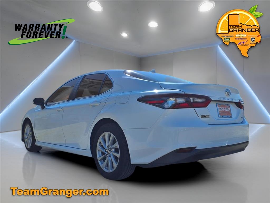 2023 Toyota Camry LE photo 2