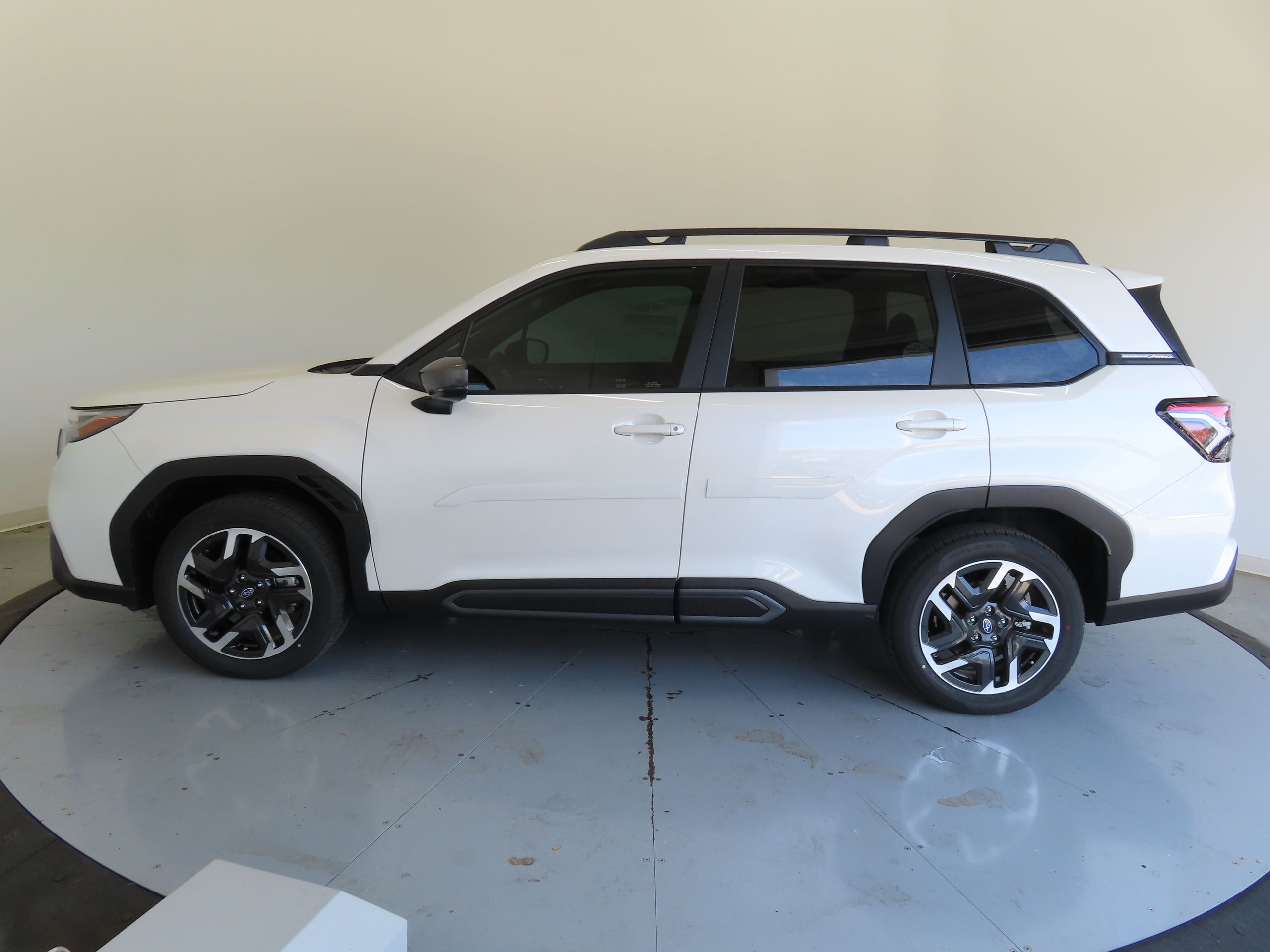 2025 Subaru Forester Limited photo 6