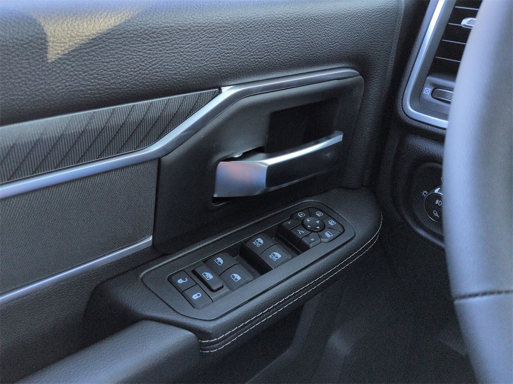 2026 Ram 2500 Big Horn photo 17