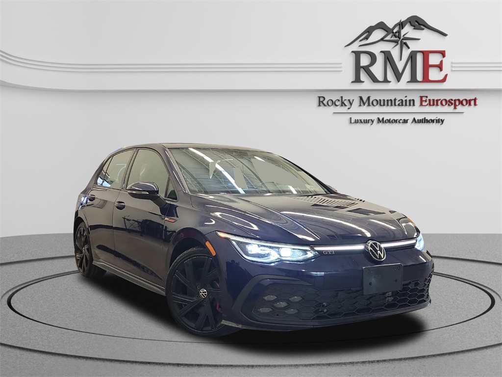 2023 Volkswagen Golf GTI SE's photo