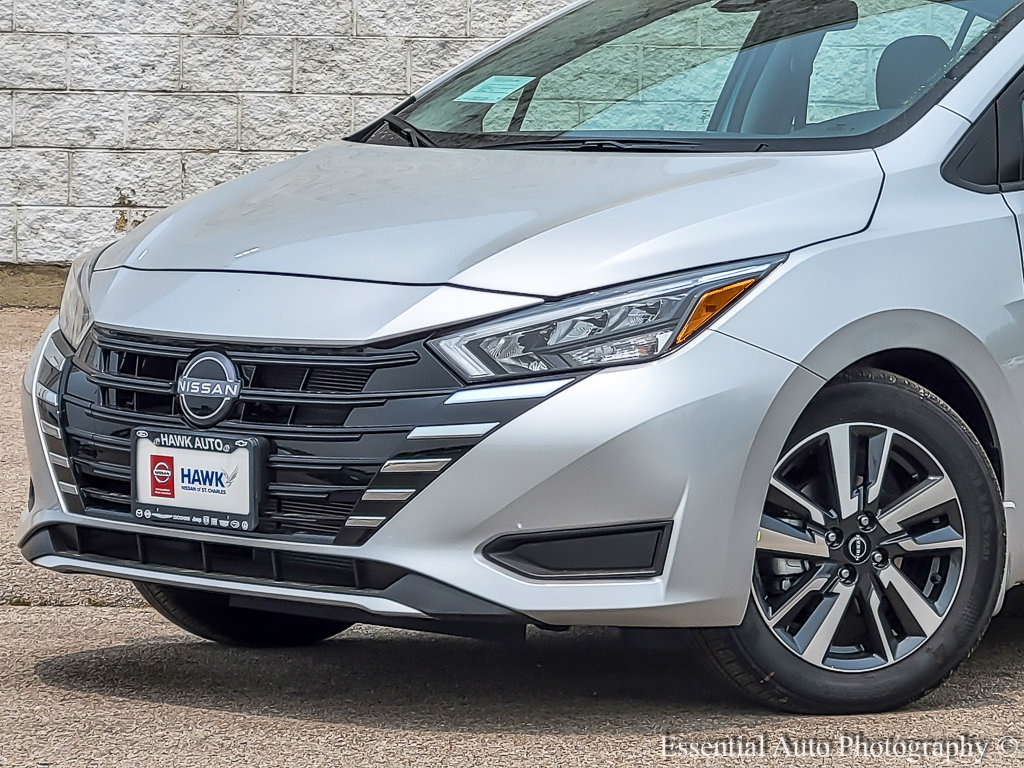 2025 Nissan Versa SV photo 2