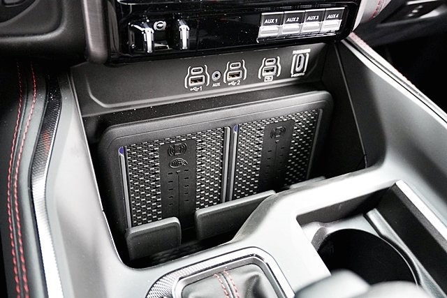 New 2026 Diamond Black Crystal Pearl-Coat Exterior Paint RAM RHO image 35