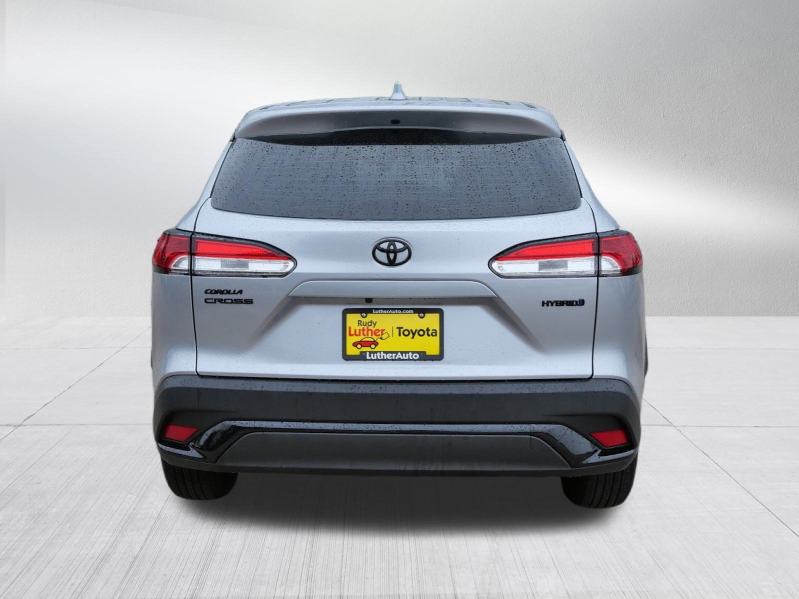 2024 Toyota Corolla Cross Hybrid S photo 5