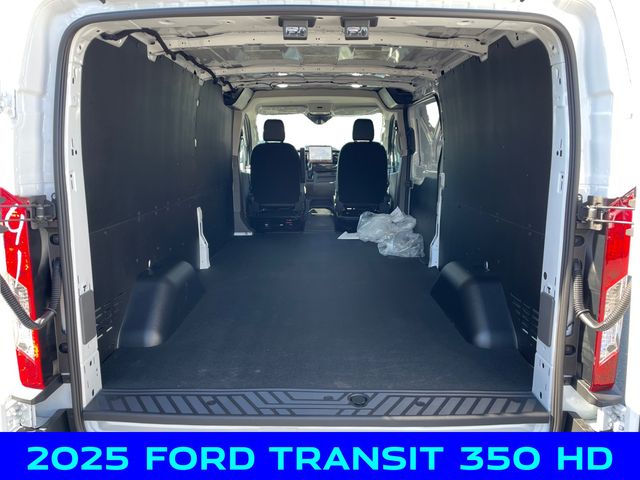 2025 Ford Transit photo 3