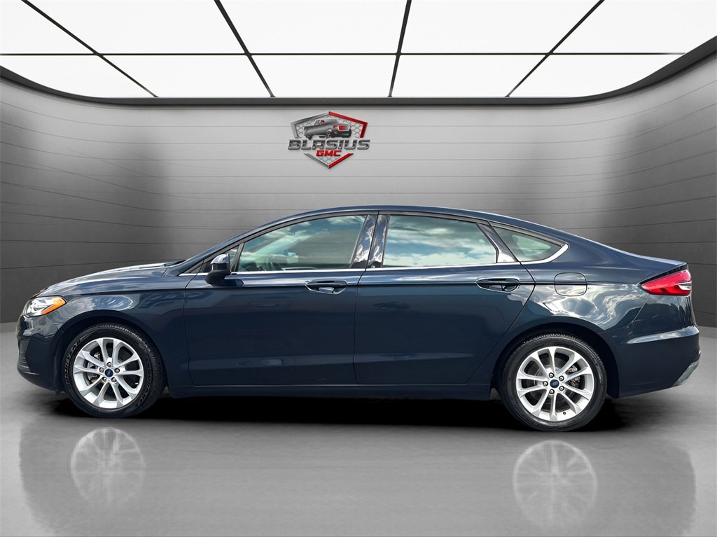 2020 Ford Fusion Hybrid SE photo 2