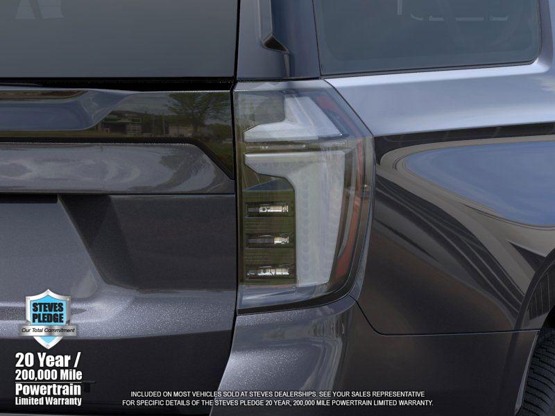 2025 Chevrolet Suburban LT photo 11