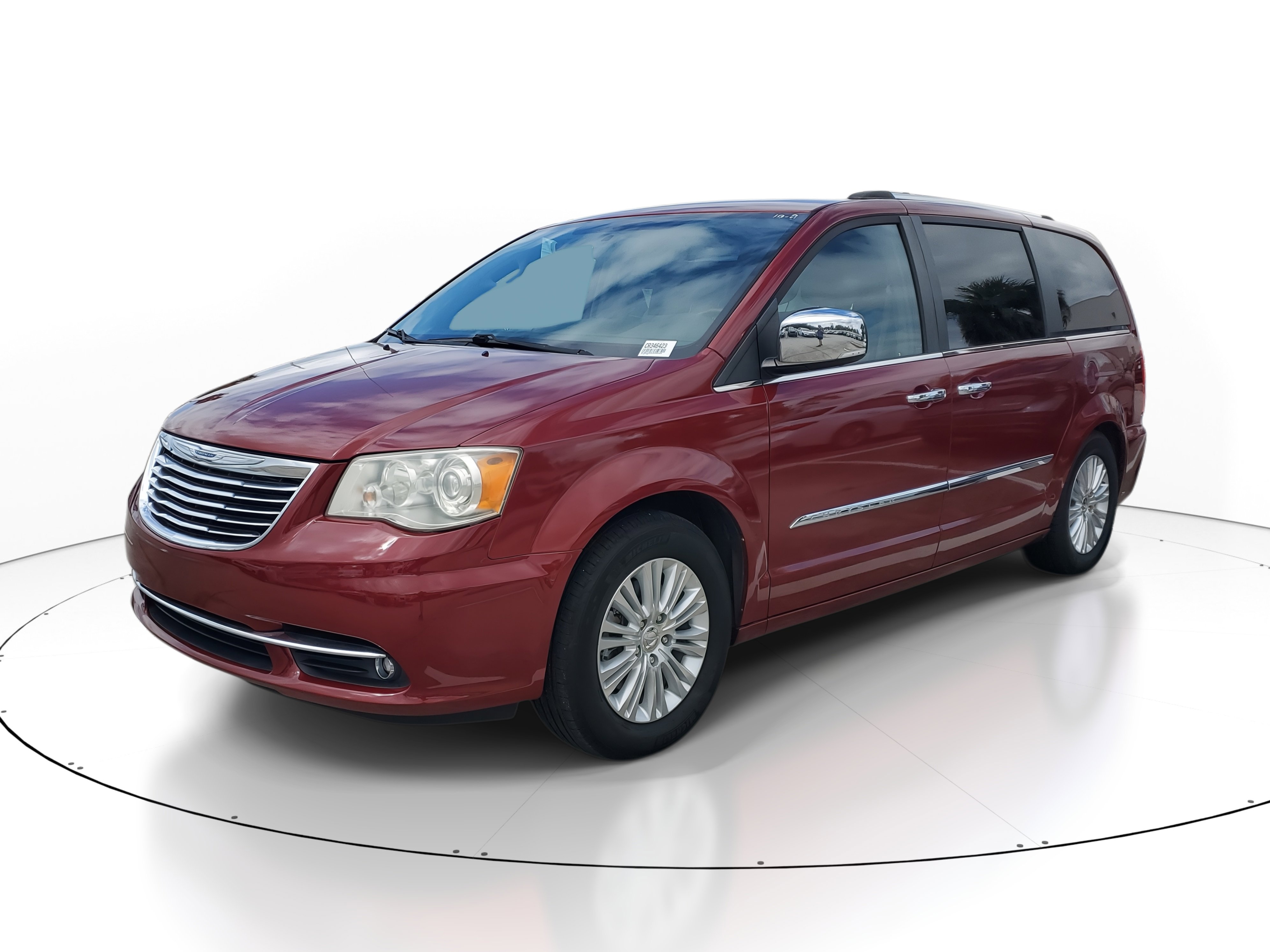 2012 Chrysler Town & Country Limited photo 3