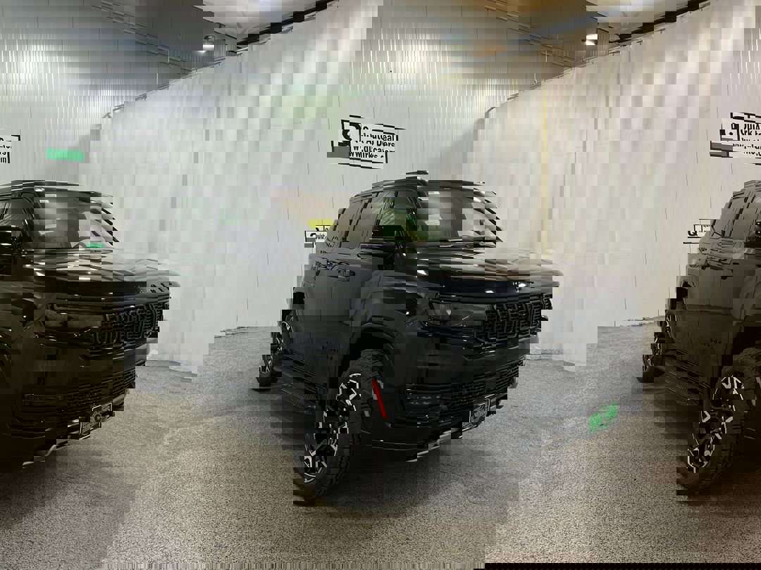 2025 Jeep Wagoneer Series II's photo