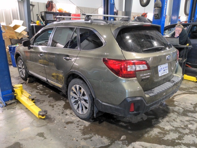 2019 Subaru Outback 3.6R photo 3