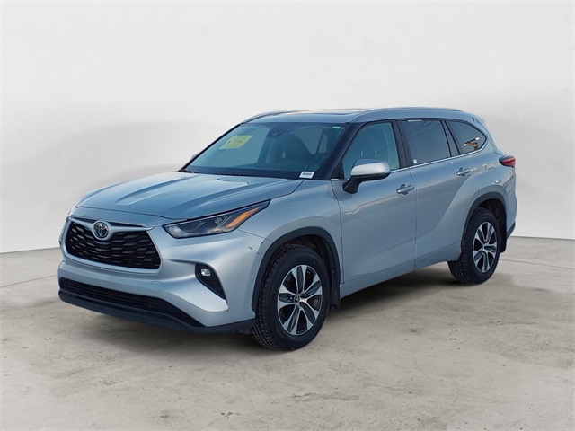 2023 Toyota Highlander XLE's photo