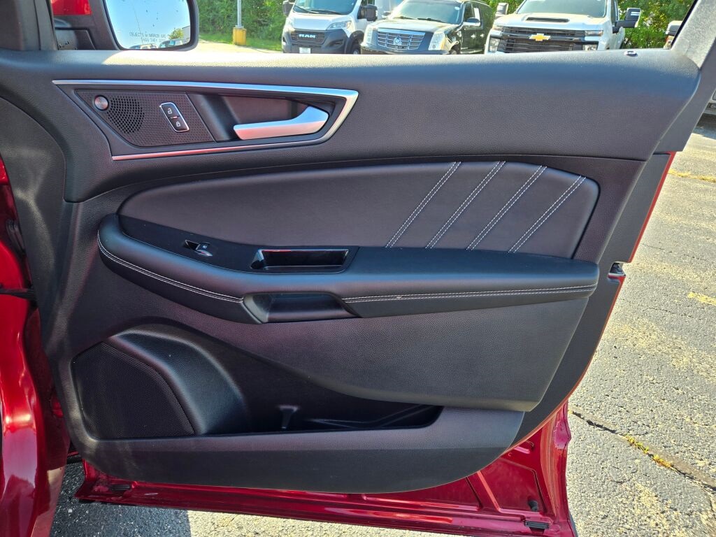 2019 Ford Edge ST photo 4