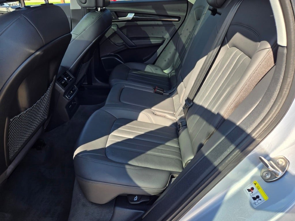 2020 Audi Q5 45 Premium Plus photo 15