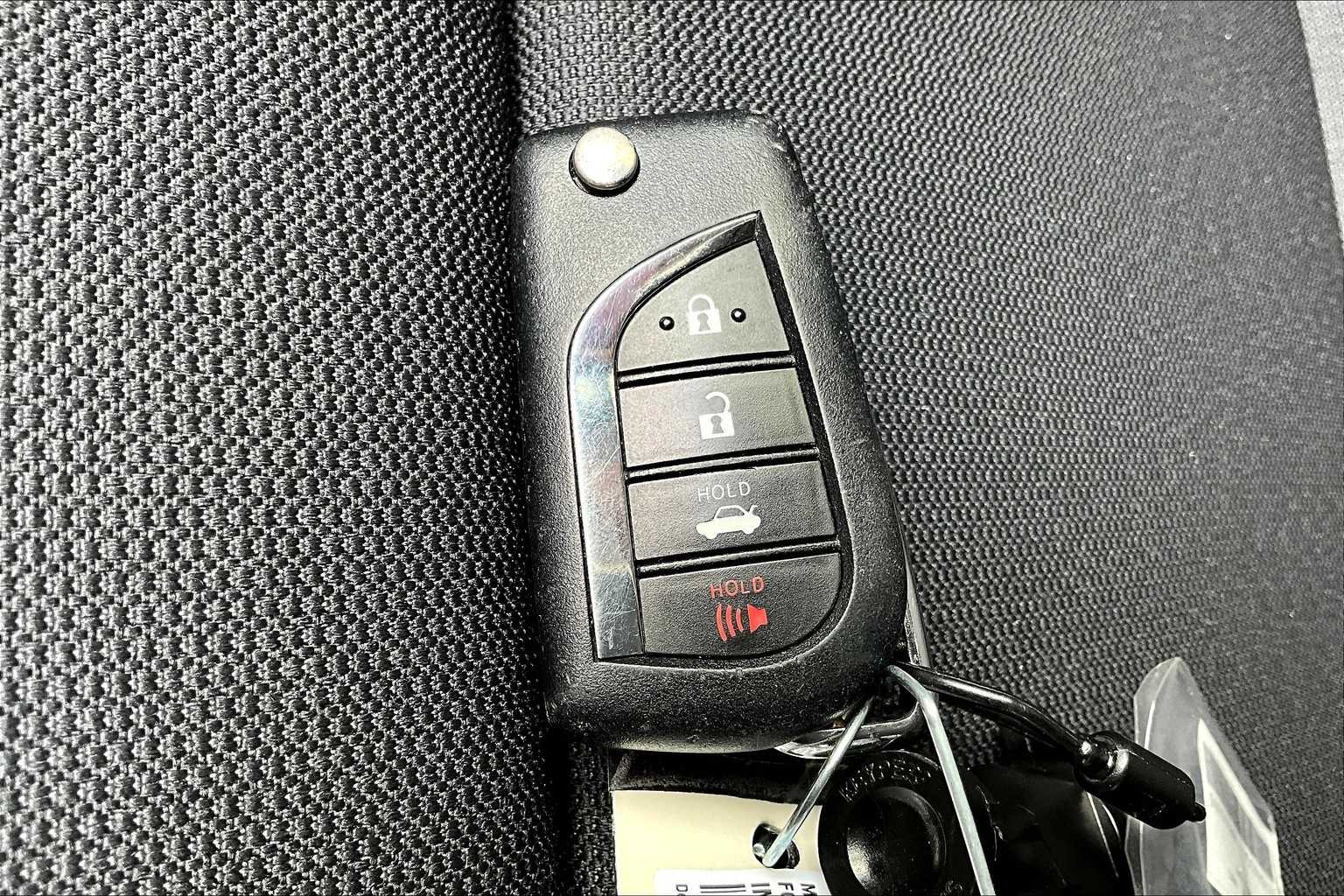 2023 Toyota Corolla LE photo 12