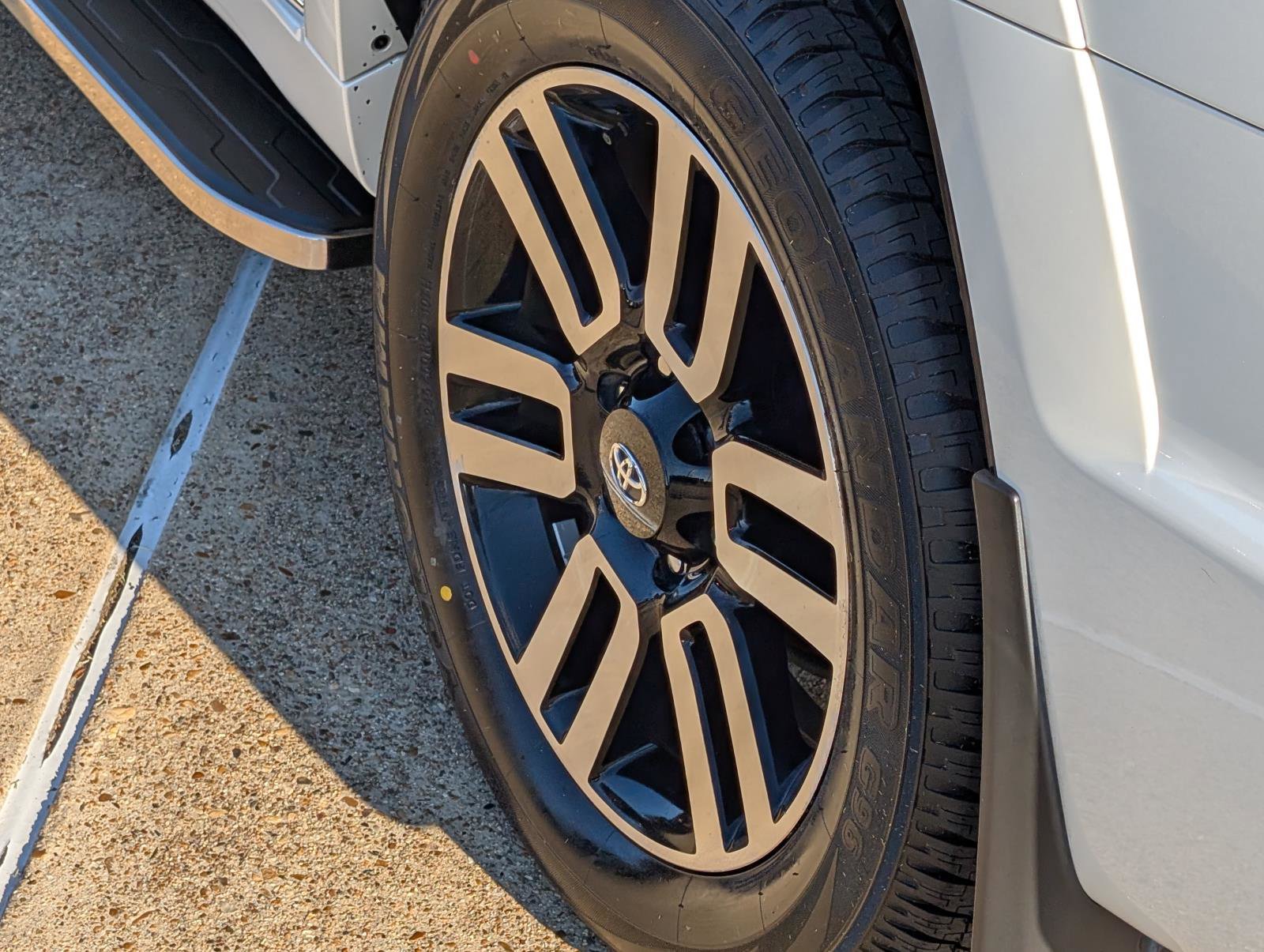 2023 Toyota 4Runner Limited photo 8