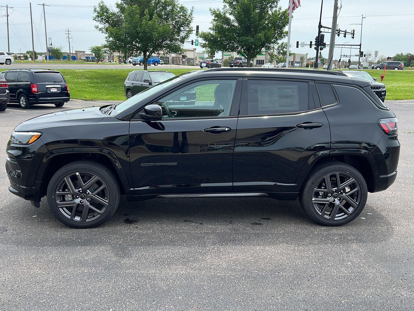 2025 Jeep Compass Limited photo 3