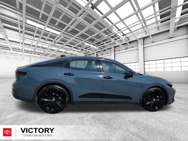 2025 Toyota Crown photo 2