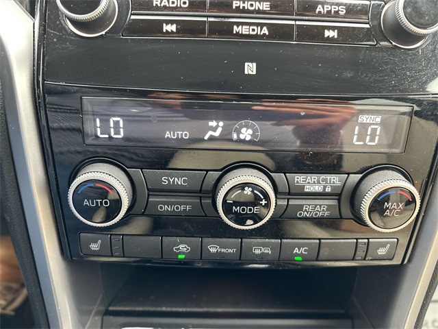 2019 Subaru Ascent Limited photo 30