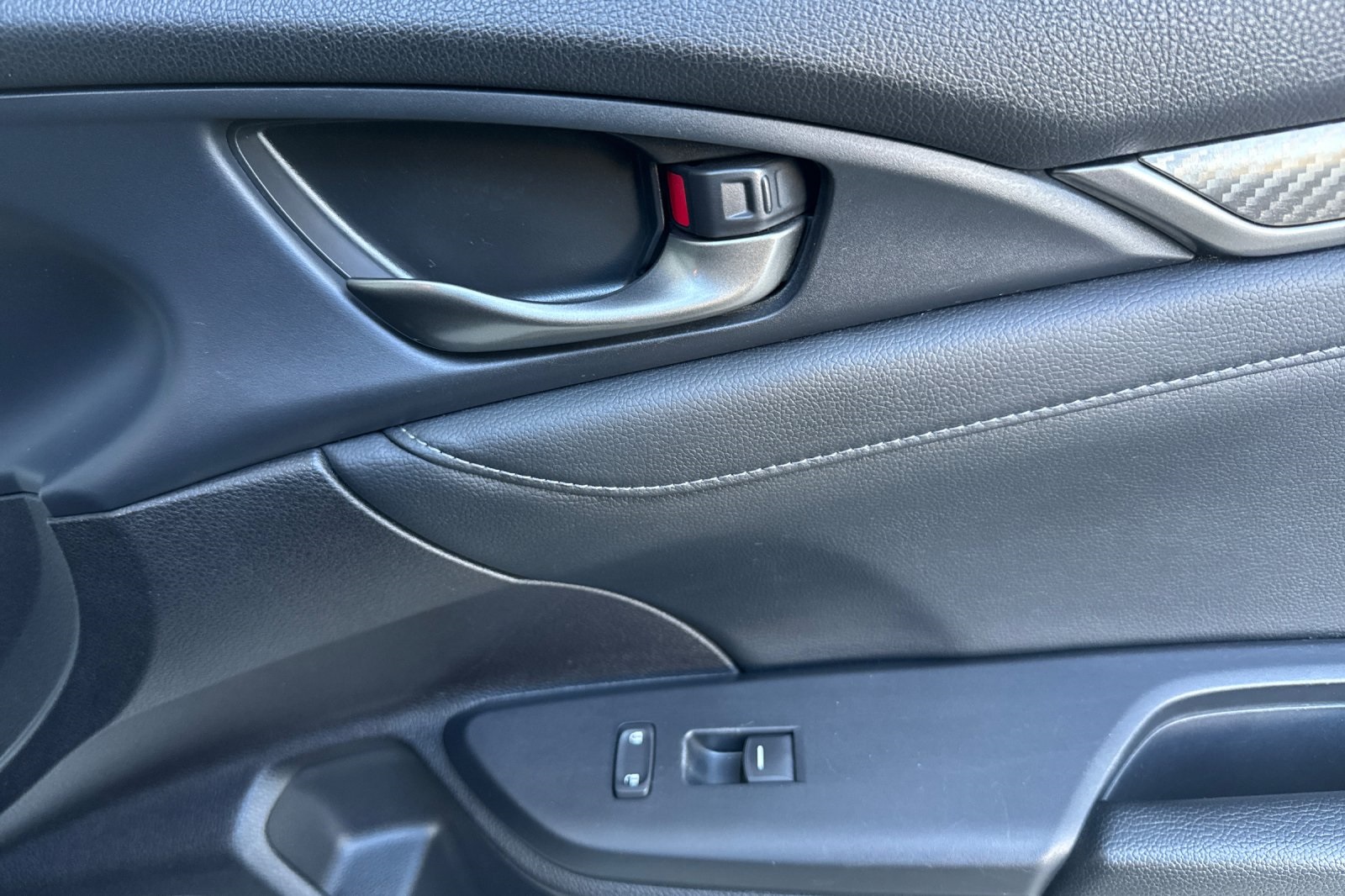 2019 Honda Civic Sport Touring photo 20
