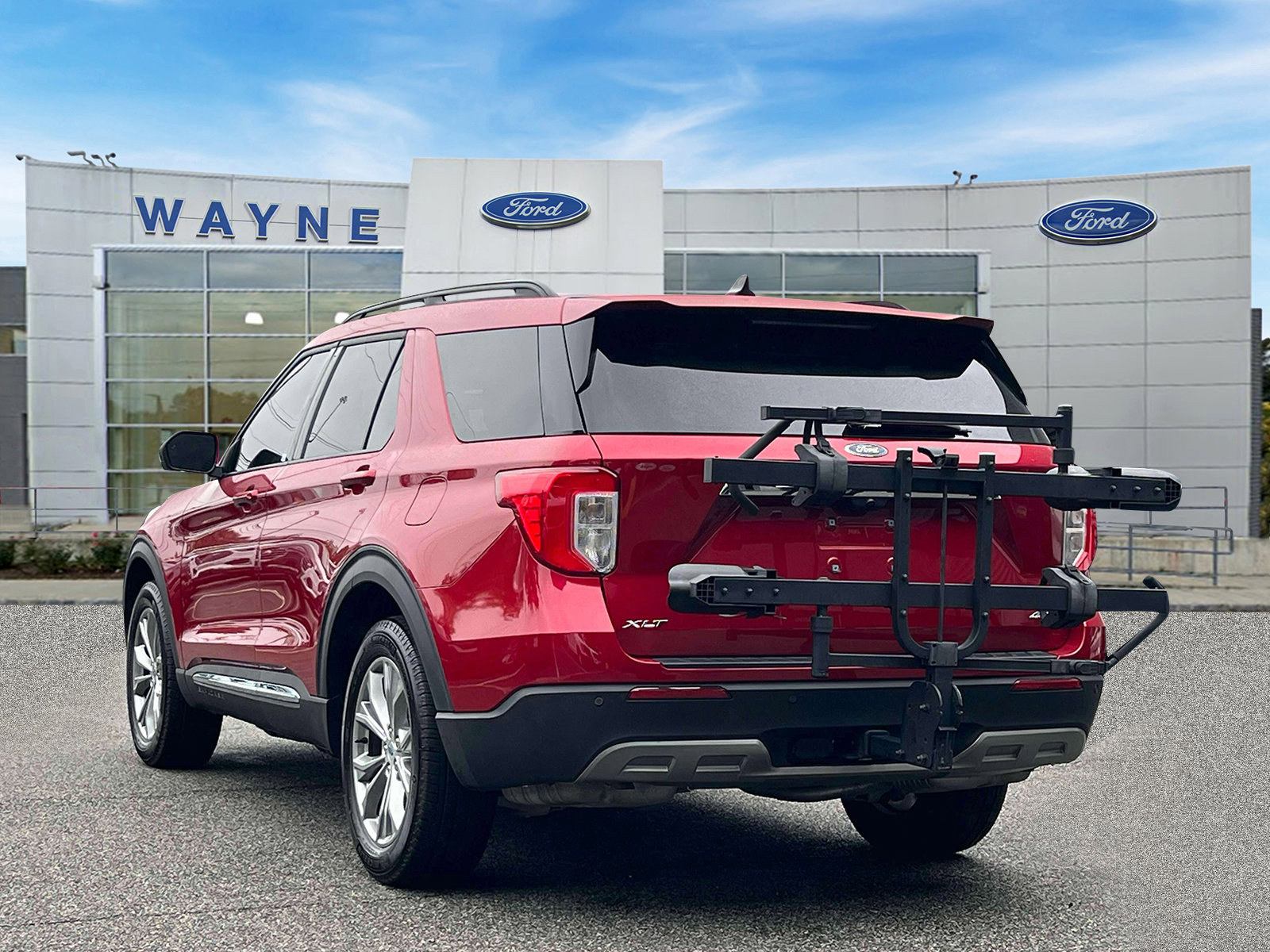 2023 Ford Explorer XLT photo 2