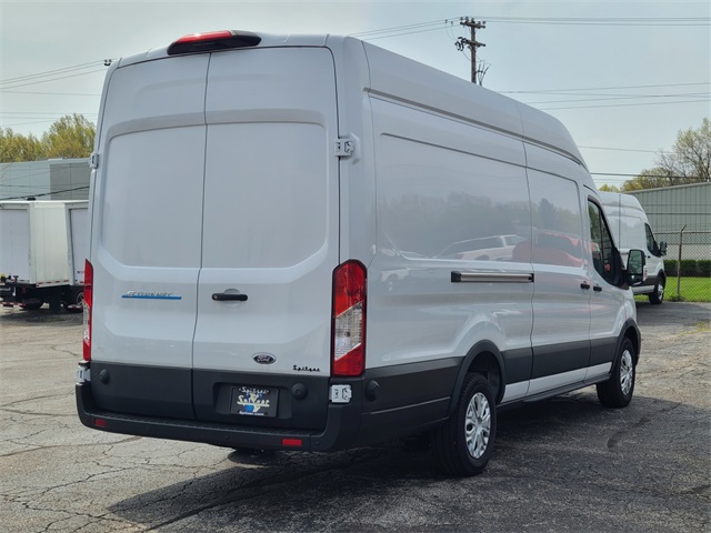2023 Ford Transit photo 2