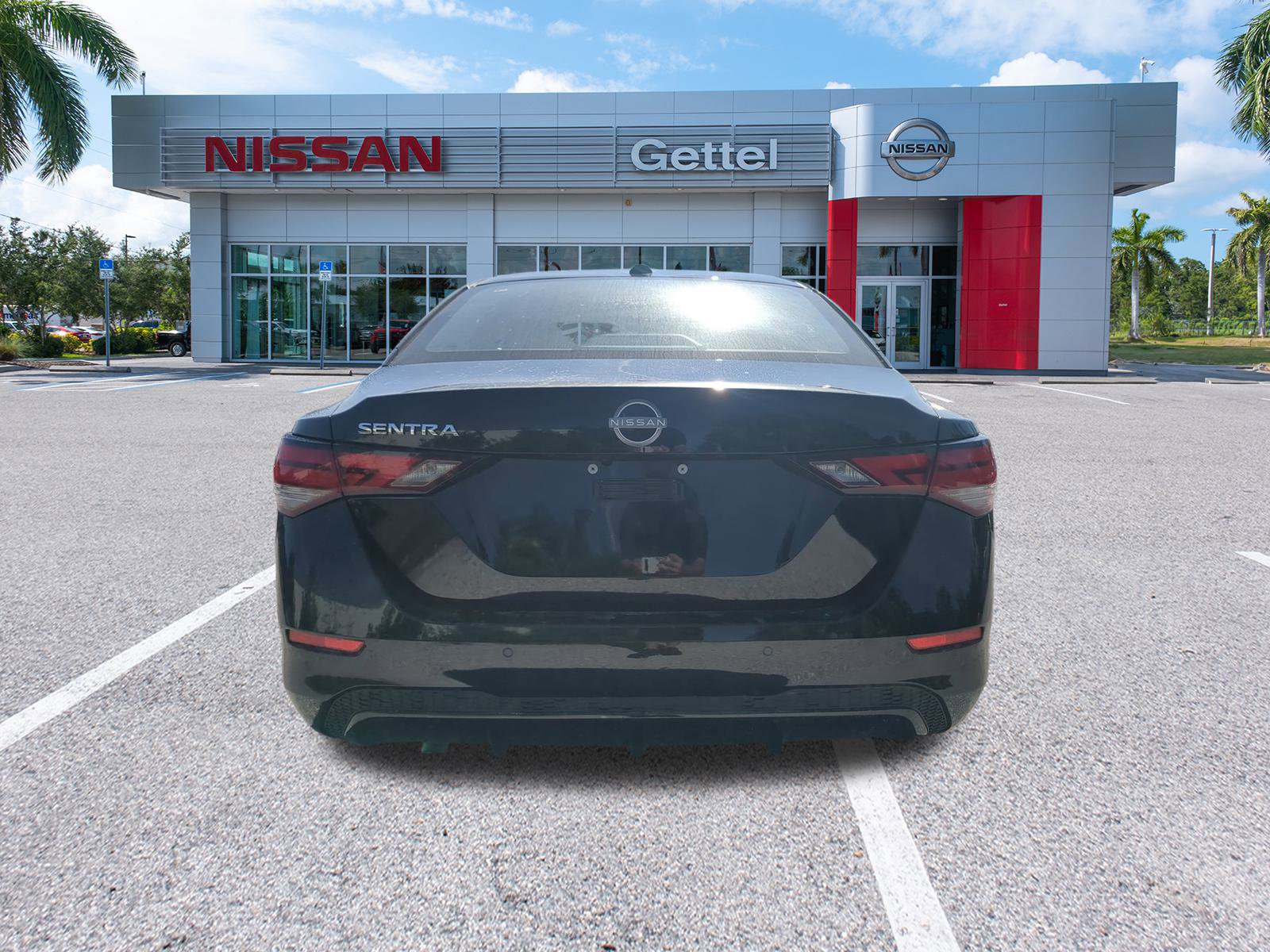 2025 Nissan Sentra SV photo 3