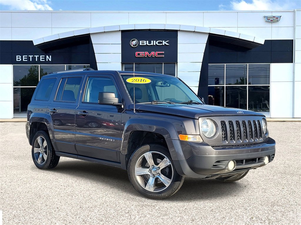 2016 Jeep Patriot Latitude's photo