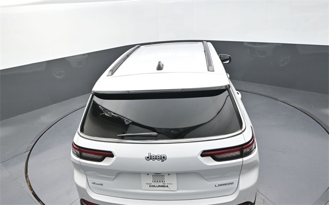 2025 Jeep Grand Cherokee Laredo X photo 13