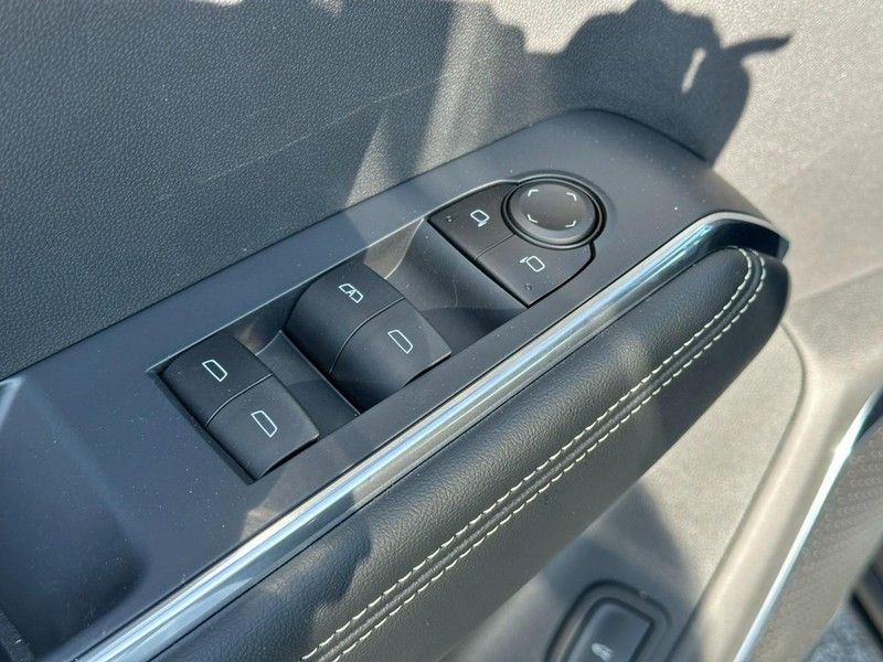 2026 Gmc Acadia Elevation photo 9
