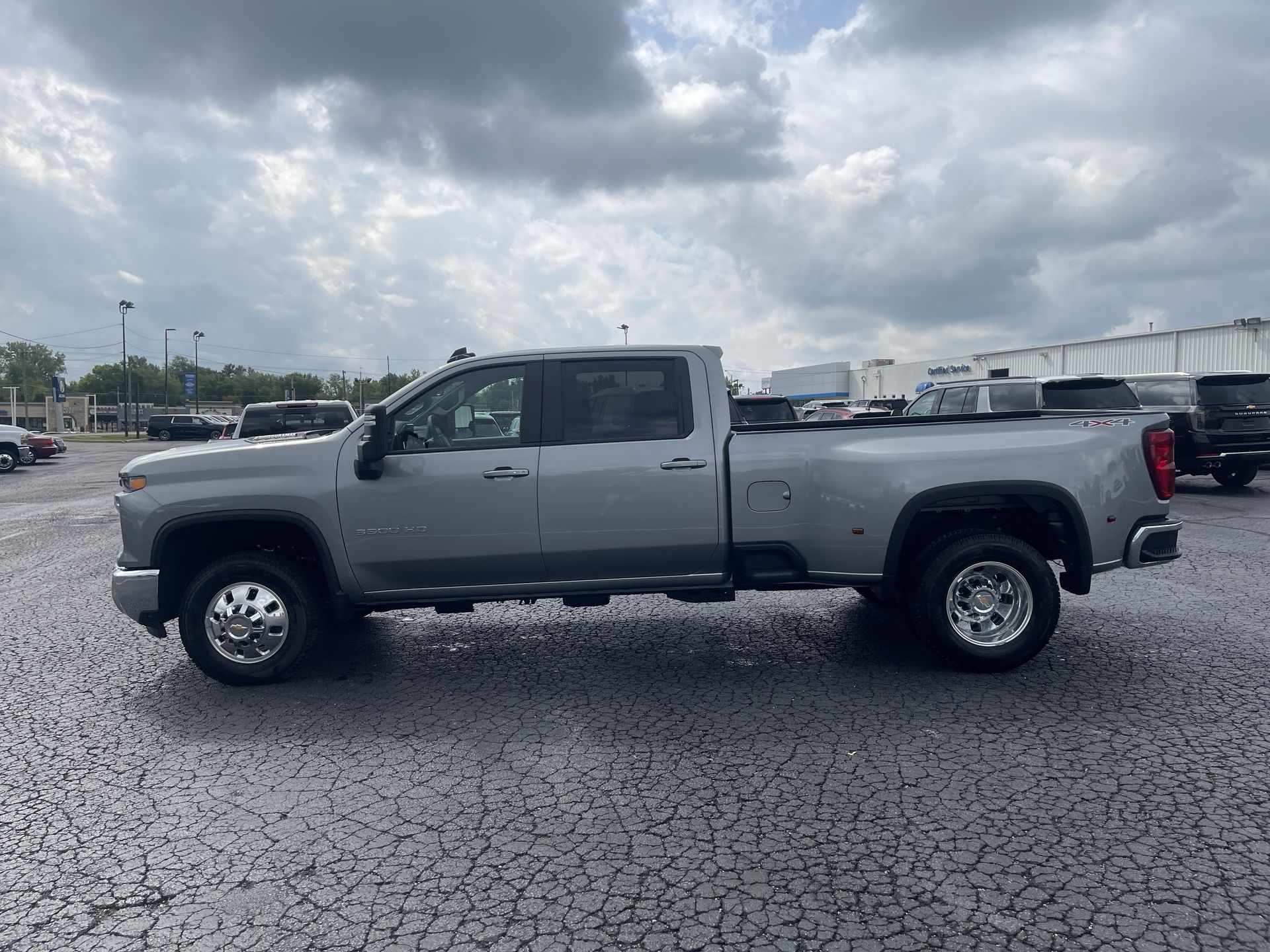 2026 Chevrolet Silverado 3500HD LT photo 5