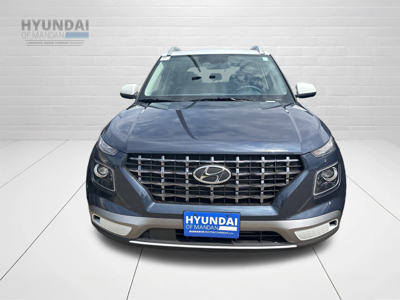 2025 Hyundai Venue Limited photo 3