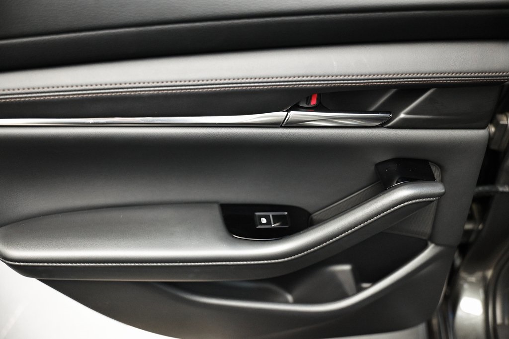 2025 Mazda Mazda3 2.5 s Preferred Hatchback photo 21