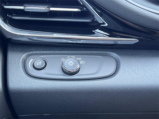 2025 Buick Envista ST photo 26