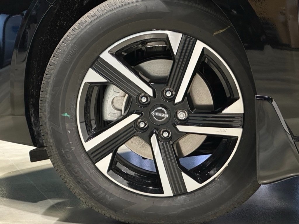 2025 Nissan Sentra SV photo 6