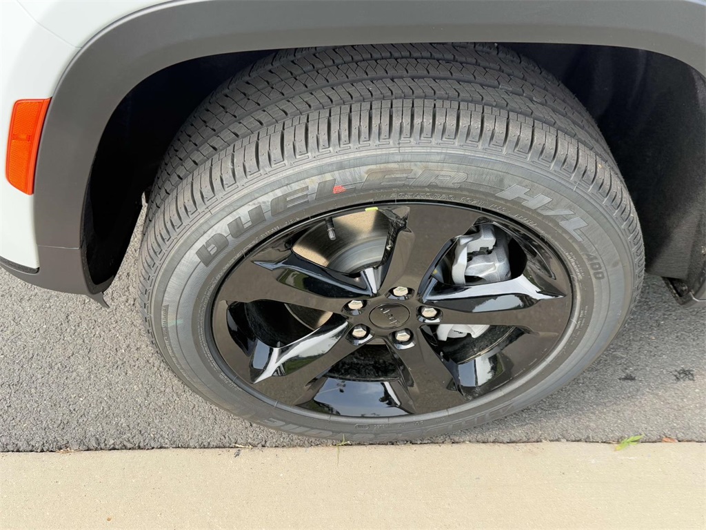 2025 Jeep Grand Cherokee Altitude X photo 18