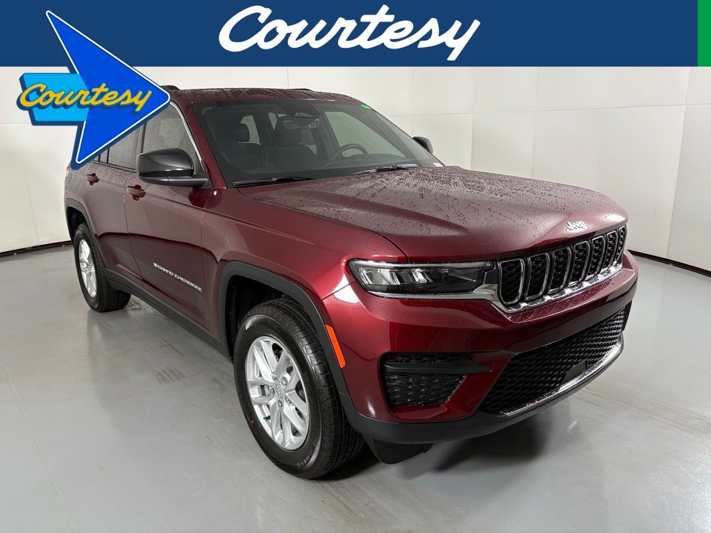 2025 Jeep Grand Cherokee Laredo's photo