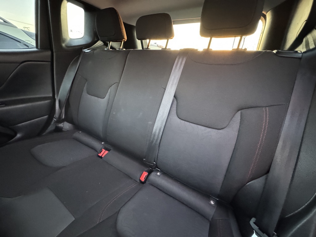 2023 Jeep Renegade Trailhawk photo 24