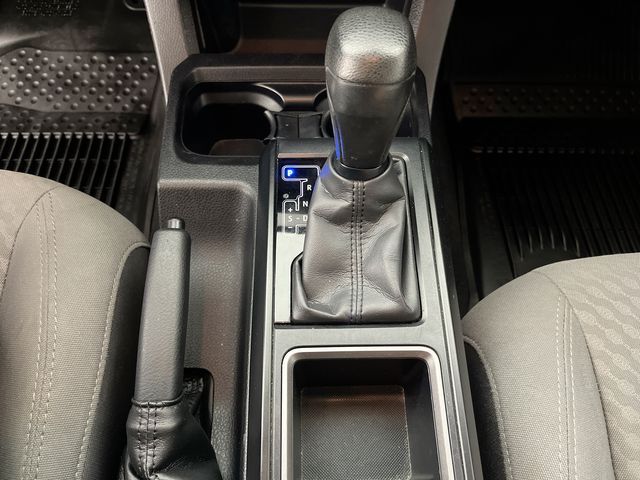 2020 Toyota Tacoma SR5 photo 18
