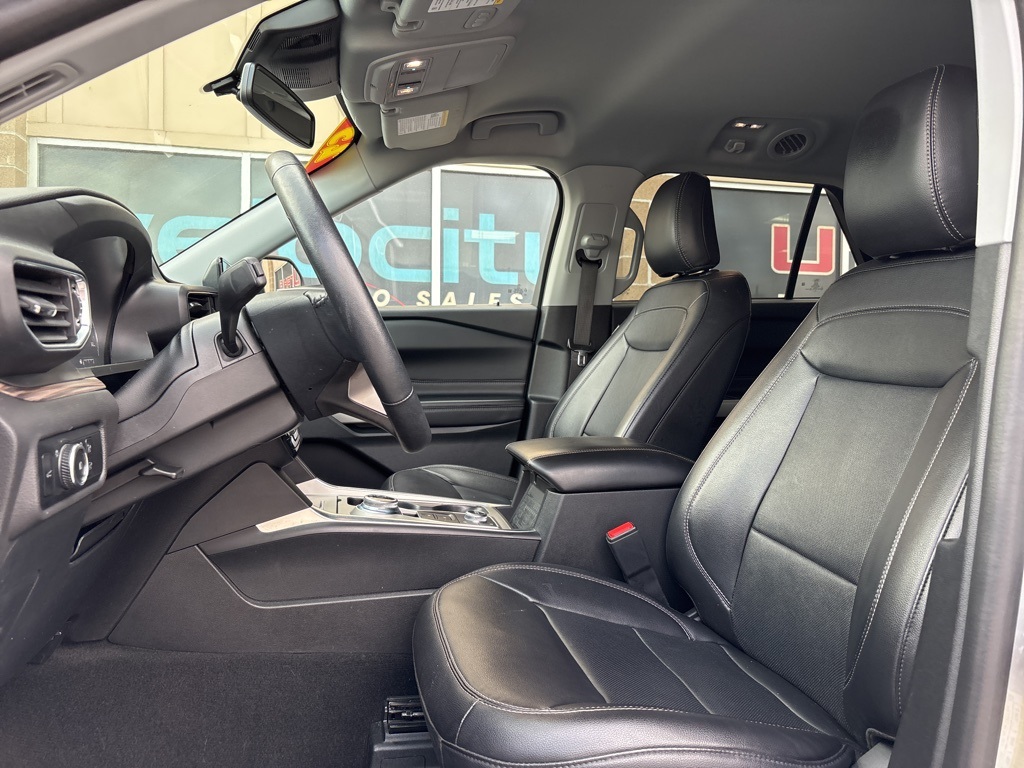 2023 Ford Explorer Limited photo 12