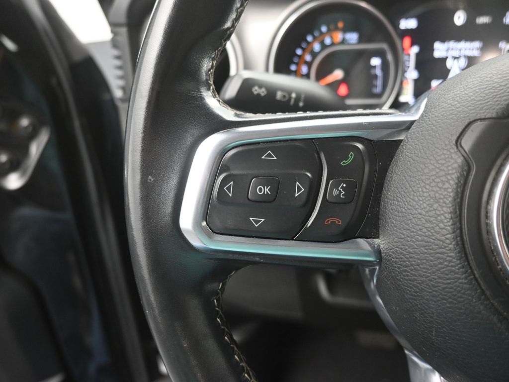 2019 Jeep Wrangler Unlimited Sahara photo 7