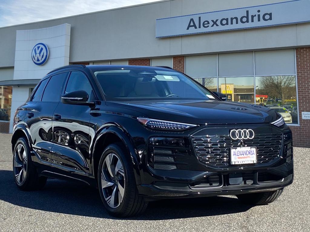 2025 Audi Q6 e-tron Premium Plus