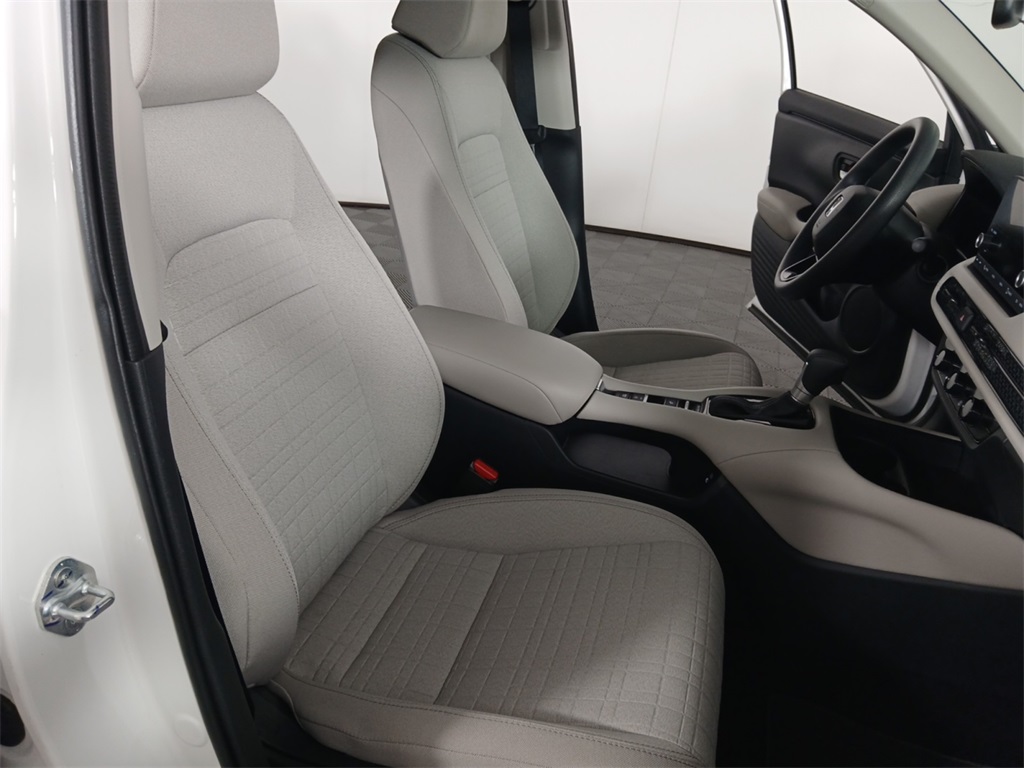 2025 Honda HR-V LX photo 18