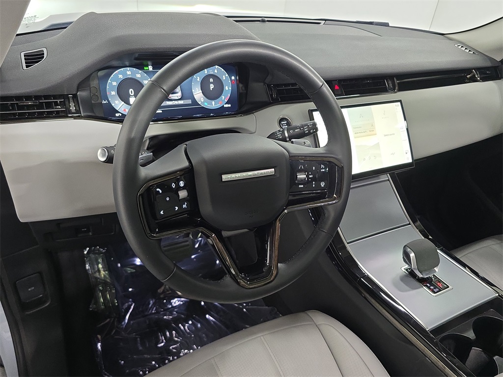 2024 Land Rover Range Rover Evoque S photo 3