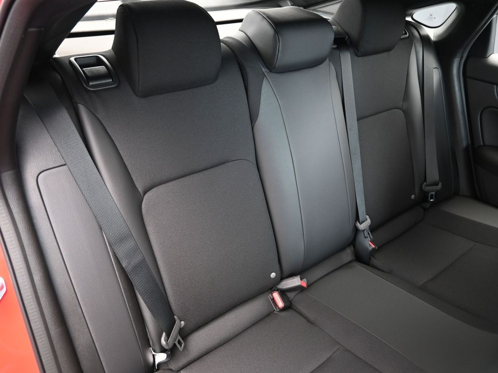 2025 Honda Civic Hatchback Sport photo 29