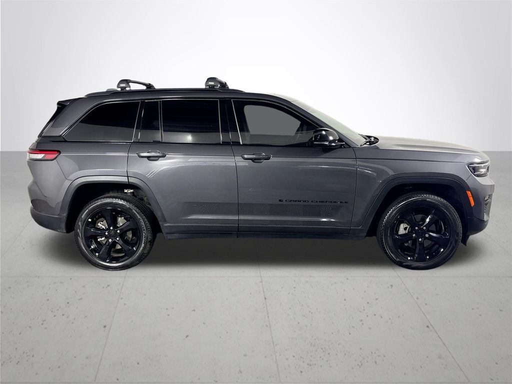 2024 Jeep Grand Cherokee Limited photo 5
